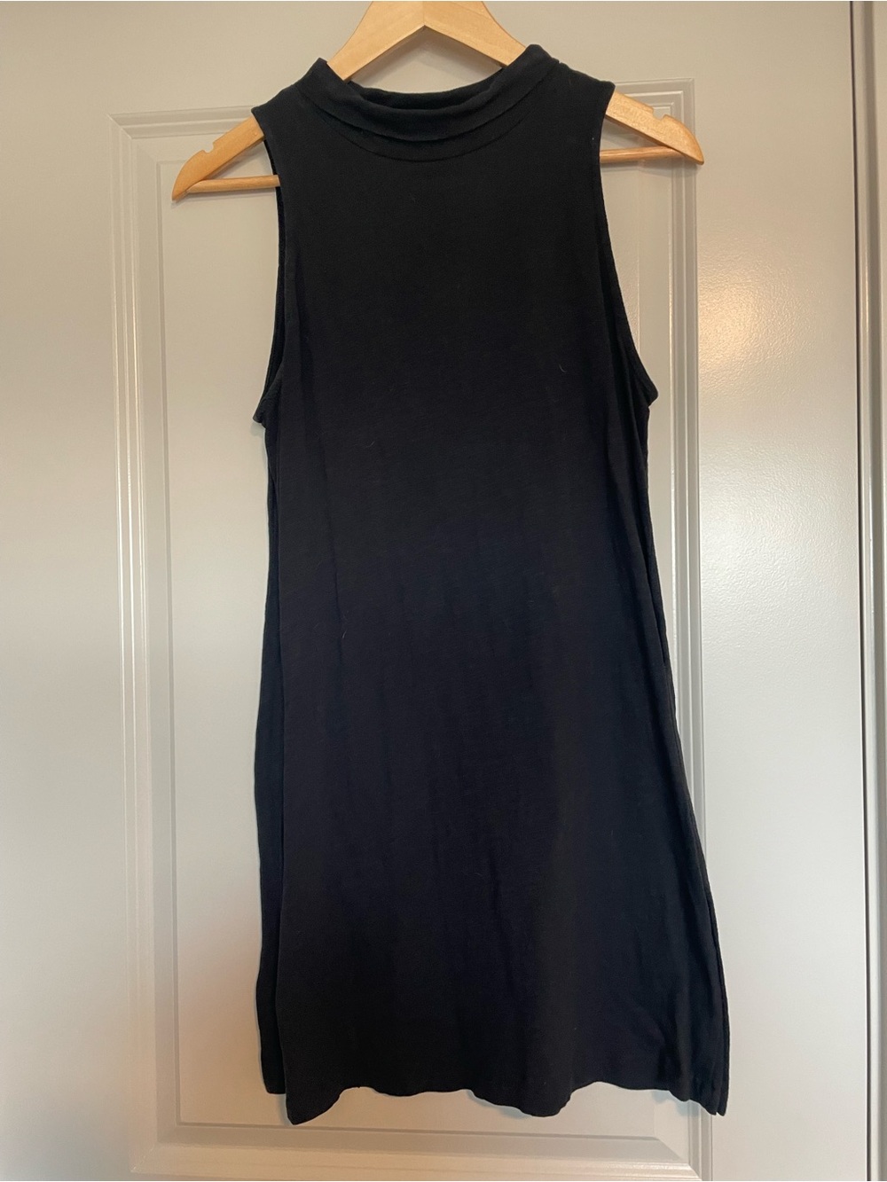 SHEIN Black Sleeveless Mock Neck Dress